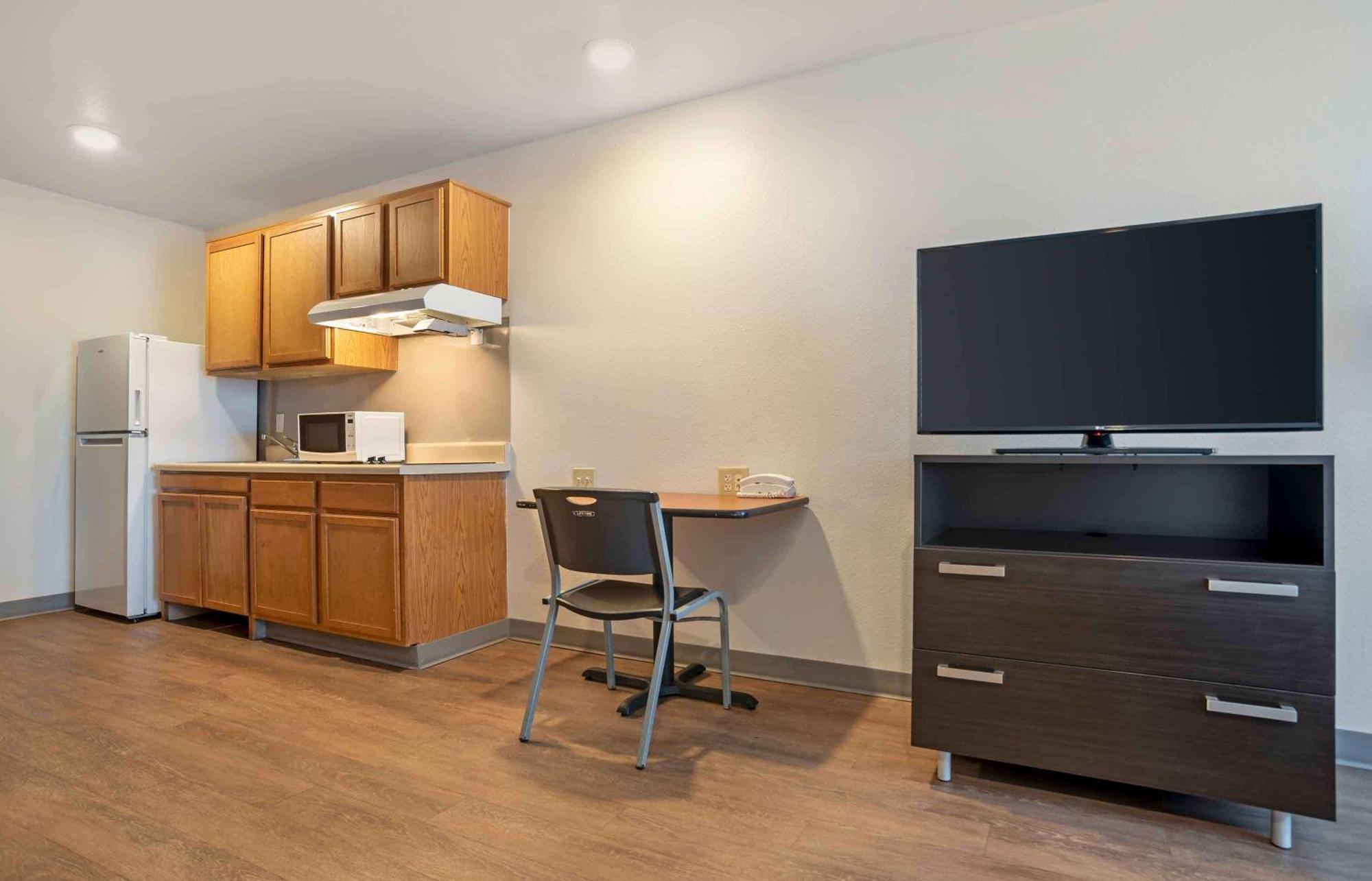 Extended Stay America Select Suites - Panama City - Callaway Exterior photo